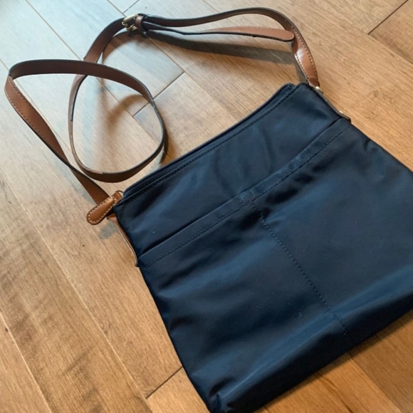 Calvin Klein navy blue purse with brown adjustable shoulder strap. EUC! - Picture 2 of 6